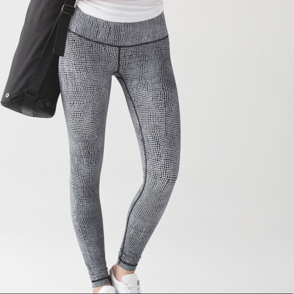 lululemon athletica Pants - lululemon Wunder Under lll